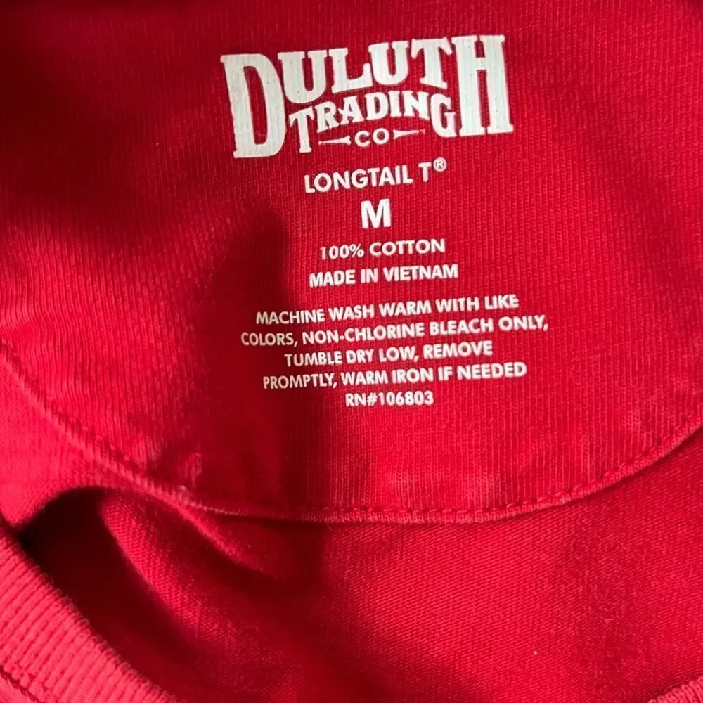 DULUTH Trading  Co red Longtail tee, size M